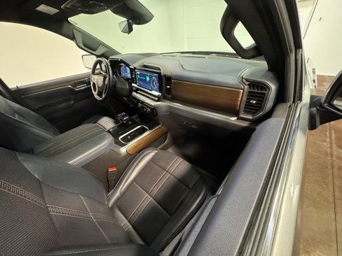 Used 2024 Chevrolet Silverado 1500 High Country image 73
