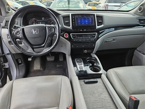 Used 2016 Honda Pilot Touring image 16