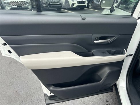 Used 2025 Toyota Grand Highlander FWD image 22