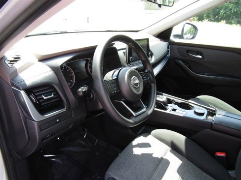 Used 2022 Nissan Rogue SV image 13