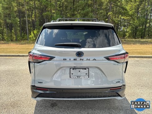 Used 2025 Toyota Sienna XSE image 7