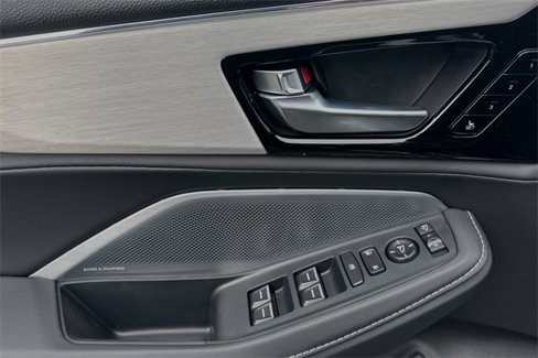 New 2025 Acura MDX w/ Technology Package image 9