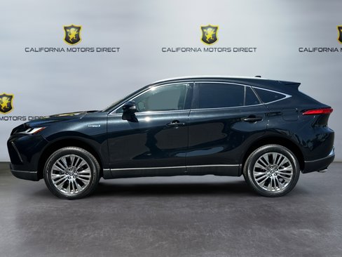 Used 2021 Toyota Venza XLE image 2