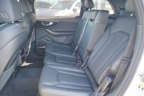 New 2025 Audi Q7 3.0T Prestige image 7