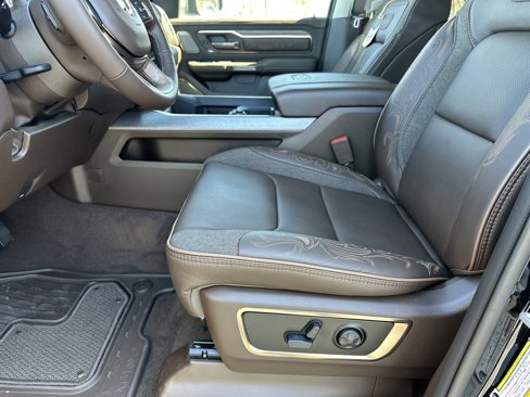 New 2025 RAM 1500 Limited image 11