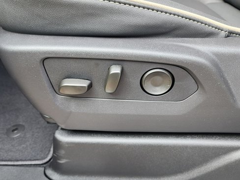 New 2026 GMC Yukon Elevation image 16