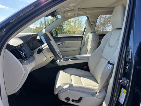 New 2026 Volvo XC90 T8 Ultra w/ Protection Package image 13