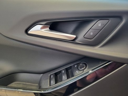 New 2026 Chevrolet Equinox LT w/ Convenience Package II image 22