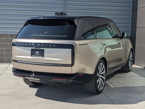 New 2025 Land Rover Range Rover Long Wheelbase Autobiography image 5