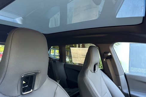 New 2026 BMW iX xDrive60 w/ Premium Package image 14