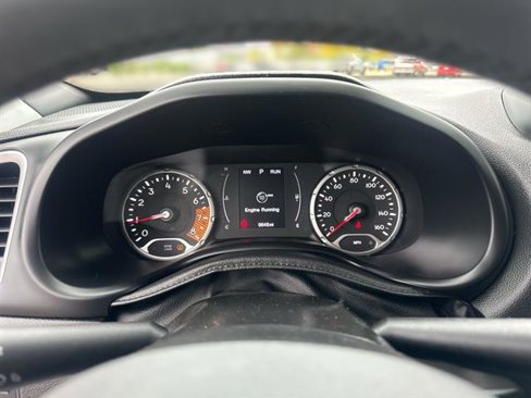 Used 2019 Jeep Renegade Latitude image 10