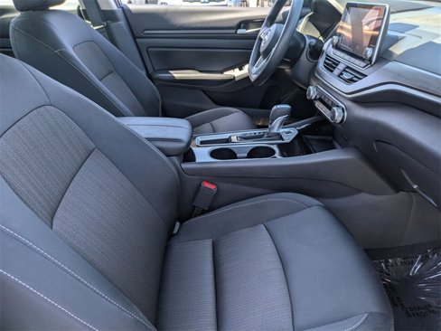 Used 2024 Nissan Altima 2.5 SV image 30