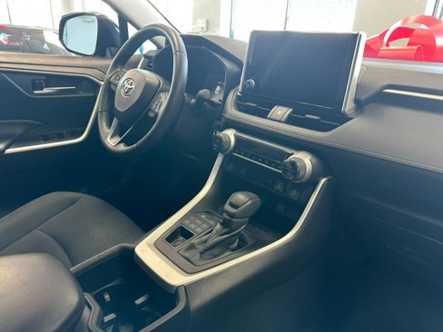 Used 2023 Toyota RAV4 XLE image 34