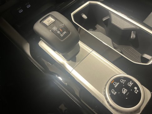 New 2025 Mitsubishi Outlander SEL image 26
