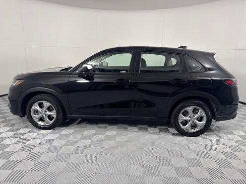 Used 2023 Honda HR-V LX image 9