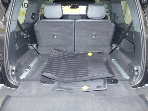Used 2025 Rivian R1S Adventure image 33