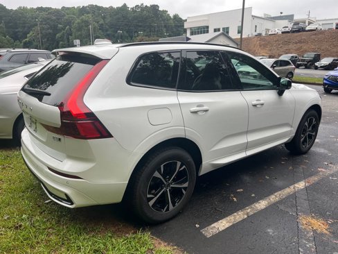New 2026 Volvo XC60 B5 Core w/ Climate Package image 4