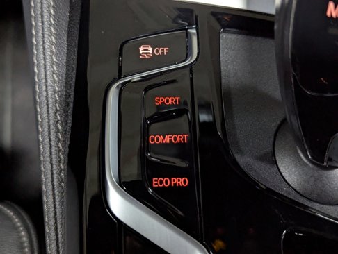 Used 2022 BMW 540i xDrive w/ M Sport Package image 45