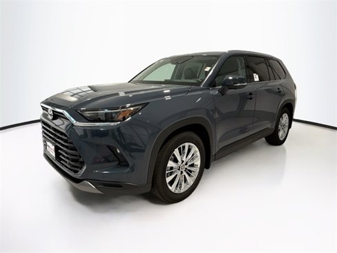 New 2026 Toyota Grand Highlander Platinum image 3