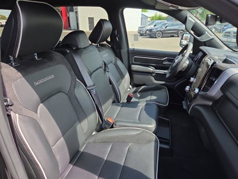 Used 2025 RAM 1500 Laramie image 32