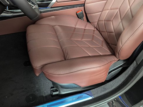 New 2026 BMW 740i xDrive image 14