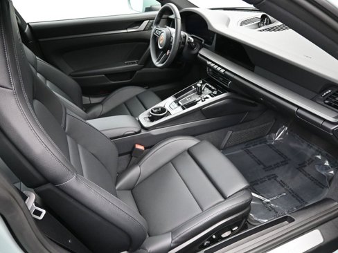 Certified 2025 Porsche 911 Carrera image 9