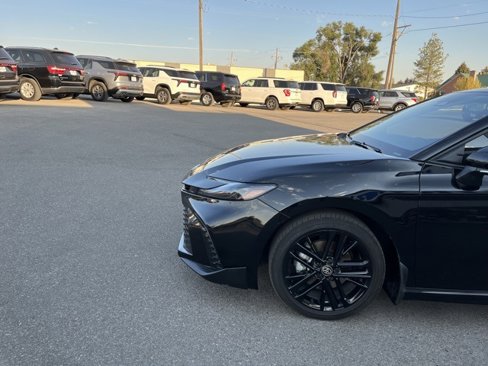 Used 2025 Toyota Camry LE image 4