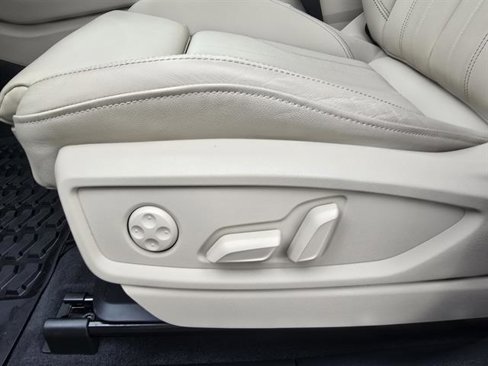 Certified 2025 Audi Q5 2.0T Premium Plus w/ Premium Plus Package image 24