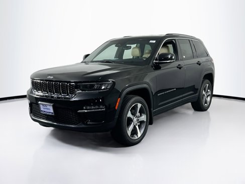 Used 2023 Jeep Grand Cherokee Limited w/ MOPAR Finishing Package image 1