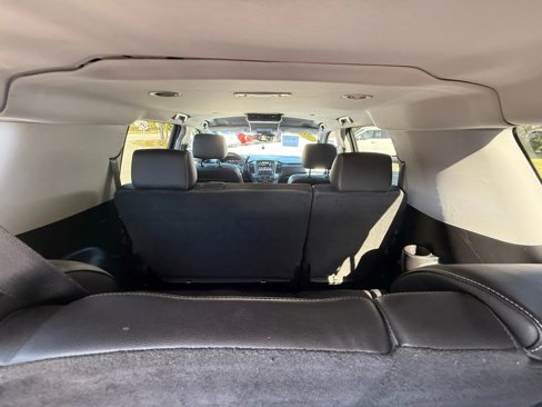 Used 2018 Chevrolet Suburban LT image 27