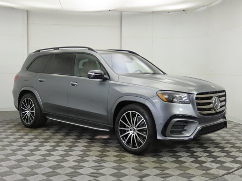 New 2026 Mercedes-Benz GLS 580 4MATIC image 3