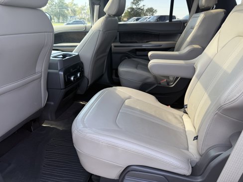 Used 2021 Ford Expedition Limited image 8