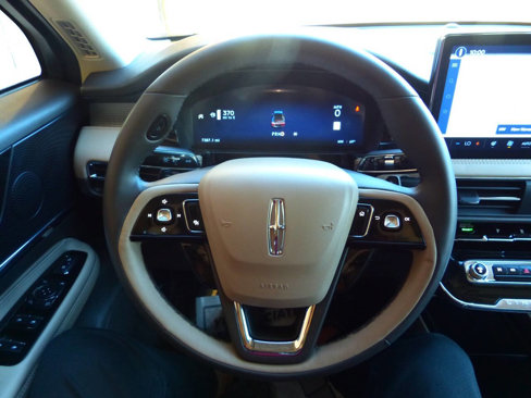Used 2024 Lincoln Corsair AWD w/ Equipment Group 101A image 25