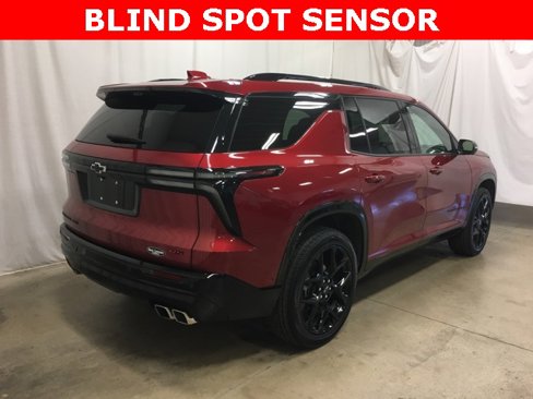 Used 2024 Chevrolet Traverse RS w/ LPO, Floor Liner Package image 5