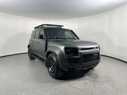 Used 2025 Land Rover Defender 110 image 3