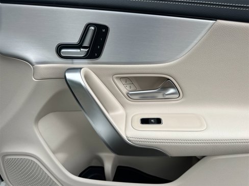 New 2025 Mercedes-Benz CLA 250 image 18