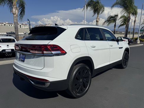 Certified 2024 Volkswagen Atlas Cross Sport SE w/ Panoramic Sunroof Package image 9