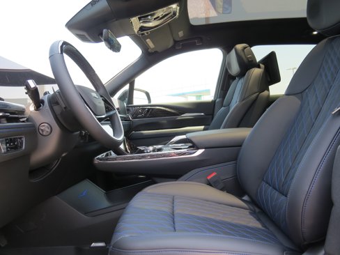 New 2026 Cadillac Escalade IQ Sport 1 w/ LPO, Floor Liner Package image 17