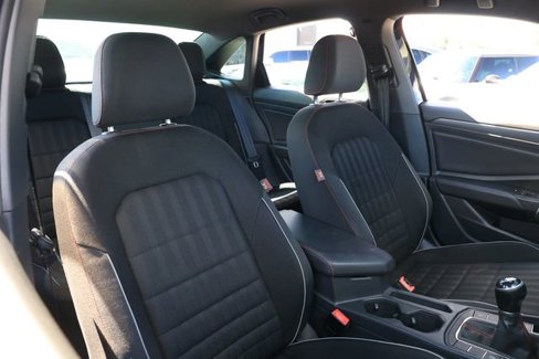Used 2019 Volkswagen Jetta GLI image 18