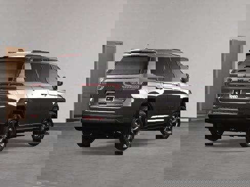 New 2025 Jeep Grand Cherokee L Limited w/ Black Appearance Package image 5