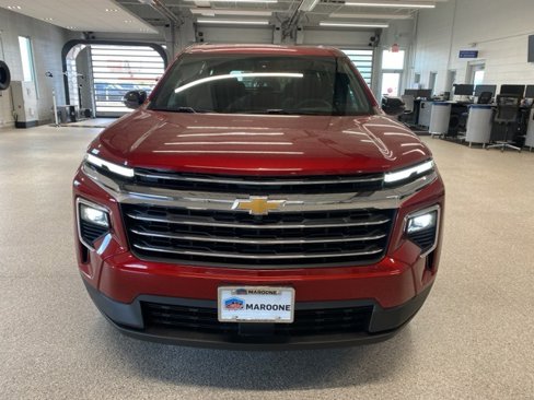 New 2026 Chevrolet Traverse LT w/ Sun and Wheel Package image 2