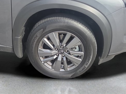 Used 2025 Nissan Pathfinder S image 9