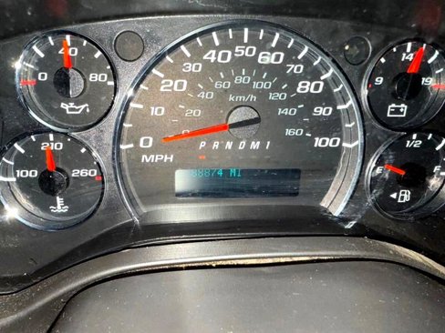 Used 2016 Chevrolet Express 2500 image 24