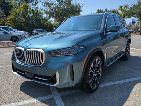 New 2026 BMW X5 xDrive50e image 2