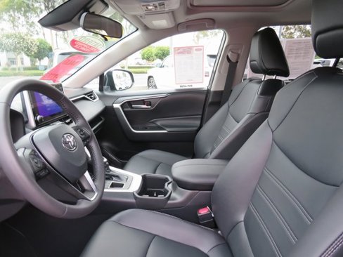 Certified 2025 Toyota RAV4 XLE Premium image 15