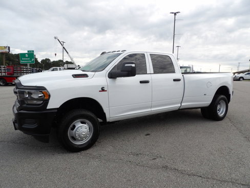 Used 2024 RAM 3500 Tradesman image 3