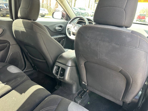 Used 2016 Jeep Cherokee Sport w/ Cold Weather Group image 16
