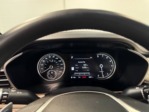 Used 2025 Genesis G70 2.5T image 78