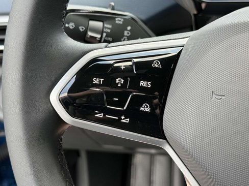 New 2025 Volkswagen ID.4 Pro S Plus image 17