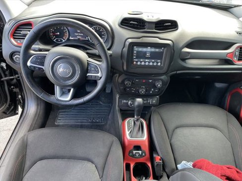 Certified 2020 Jeep Renegade Trailhawk w/ Cold Weather Group image 18